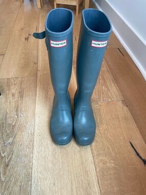 Hunter Tall Rain Boots in Grey